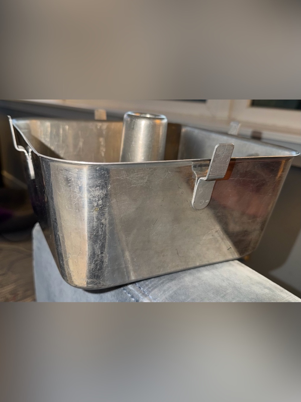Wear-Ever No. 2740 Square Angel Food Bundt Cake Pan 9"